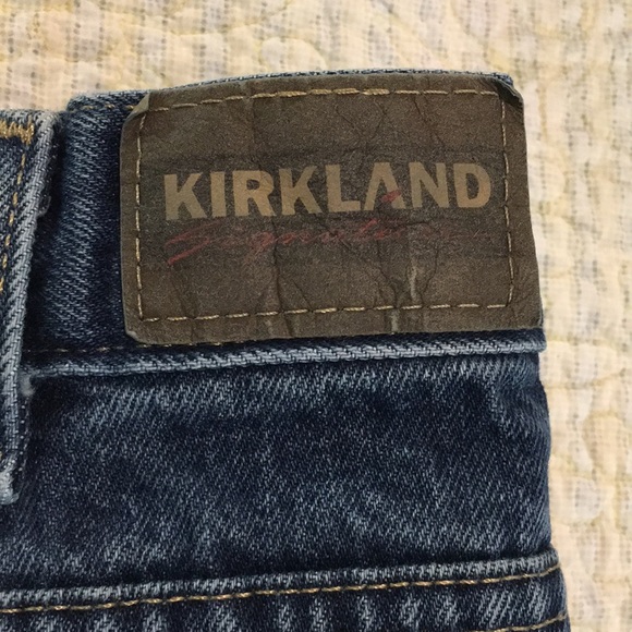 Kirkland Men’s Jeans Size 44 x 30 Relaxed fit Excellent Condition 5 pocket Comfy - Picture 3 of 6